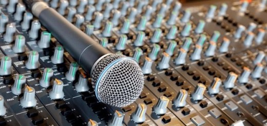recording-studio-mixer-and-microphone-625x300-c